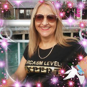 Meet your Posher, Antonia